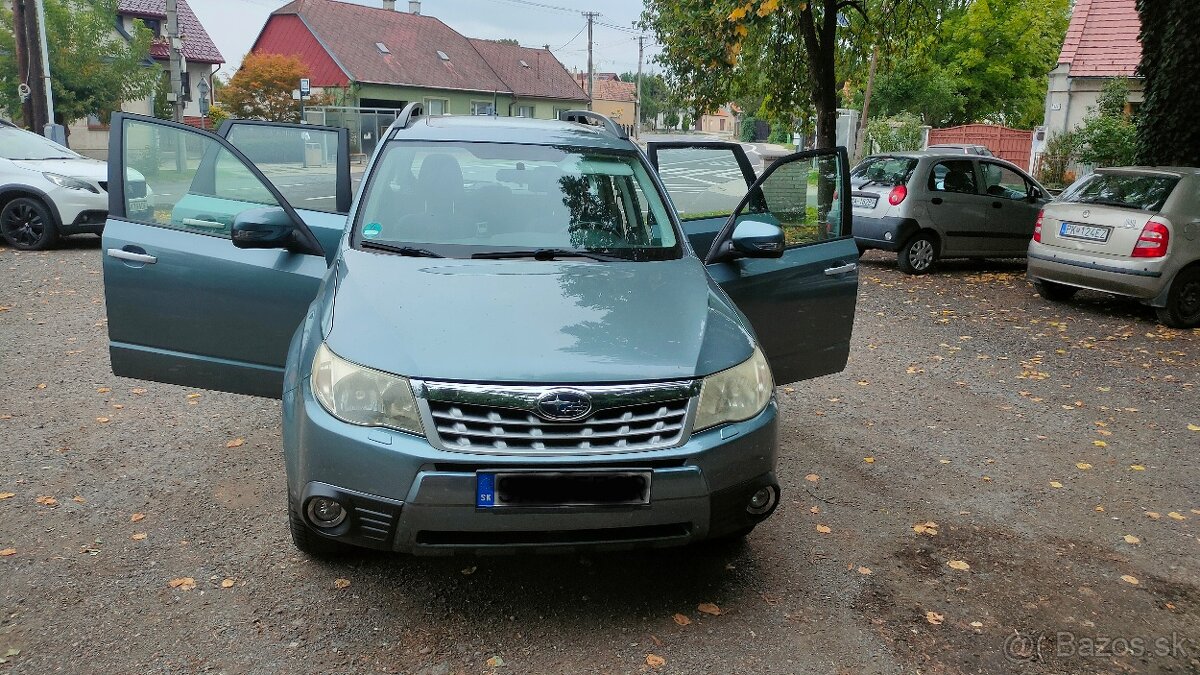 Subaru Forester 2.0 i 4wd - 5