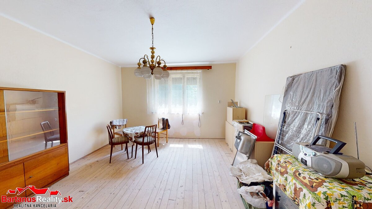 Na predaj starší rodinný dom v obci Horná Súča - 5