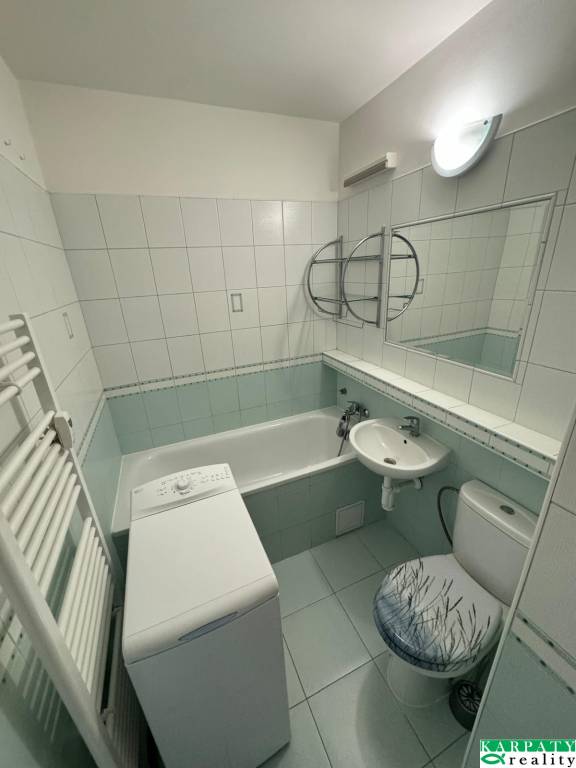 predaj slnečný 1-izbový byt na Veternej ul. v Trnave - 5