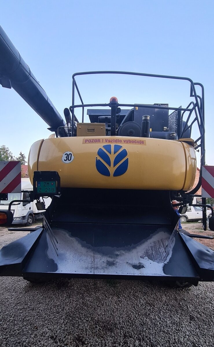 Kombajn New Holland CR 9080 - 5