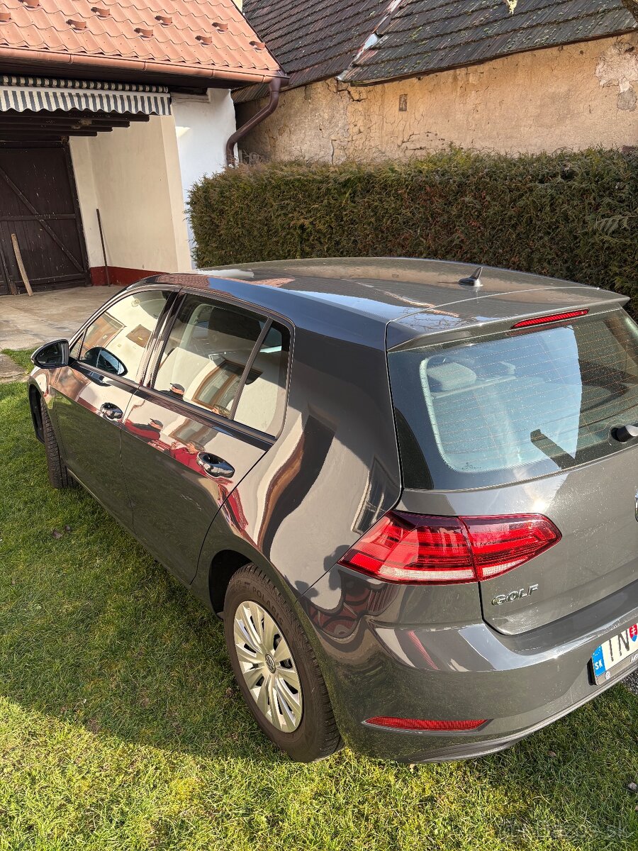 Predám VW Golf 1.0 - 5