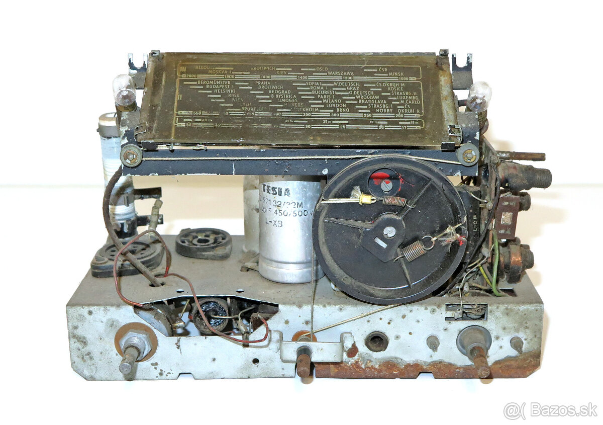 Elektrónkové bakelitové rádio Tesla Talisman 305U - 5