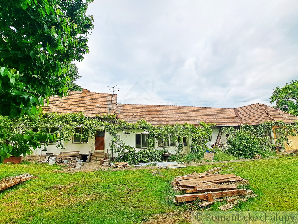 Vidiecky dom na pozemku s rozlohou 4780m2 v obci Šurianky - 5