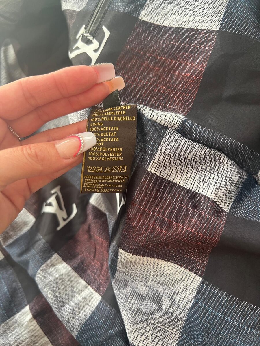 Bunda L V , práva koža - 5