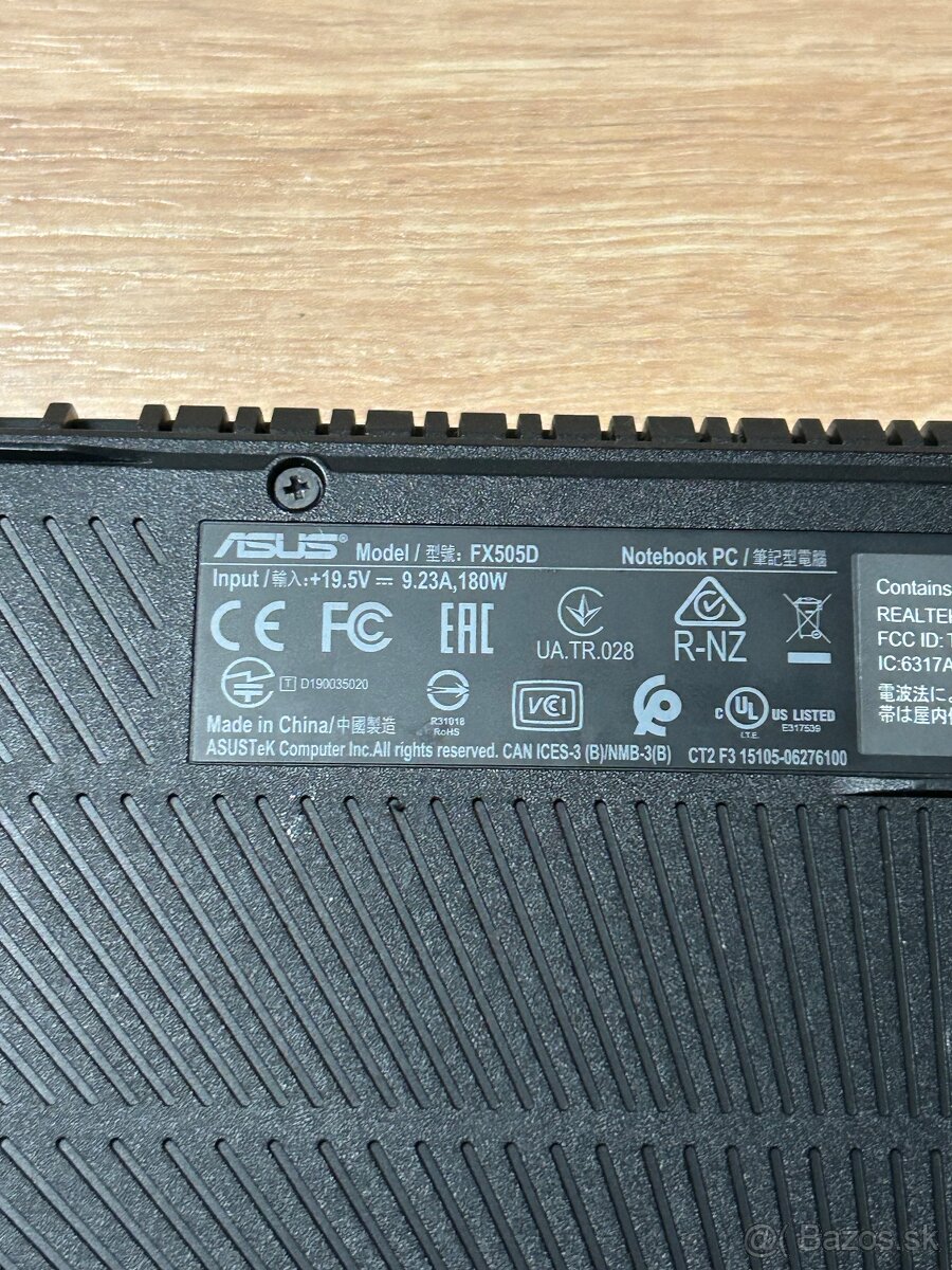 Predám Asus Tuf Gaming FX505DU Minimálne Známky - 5