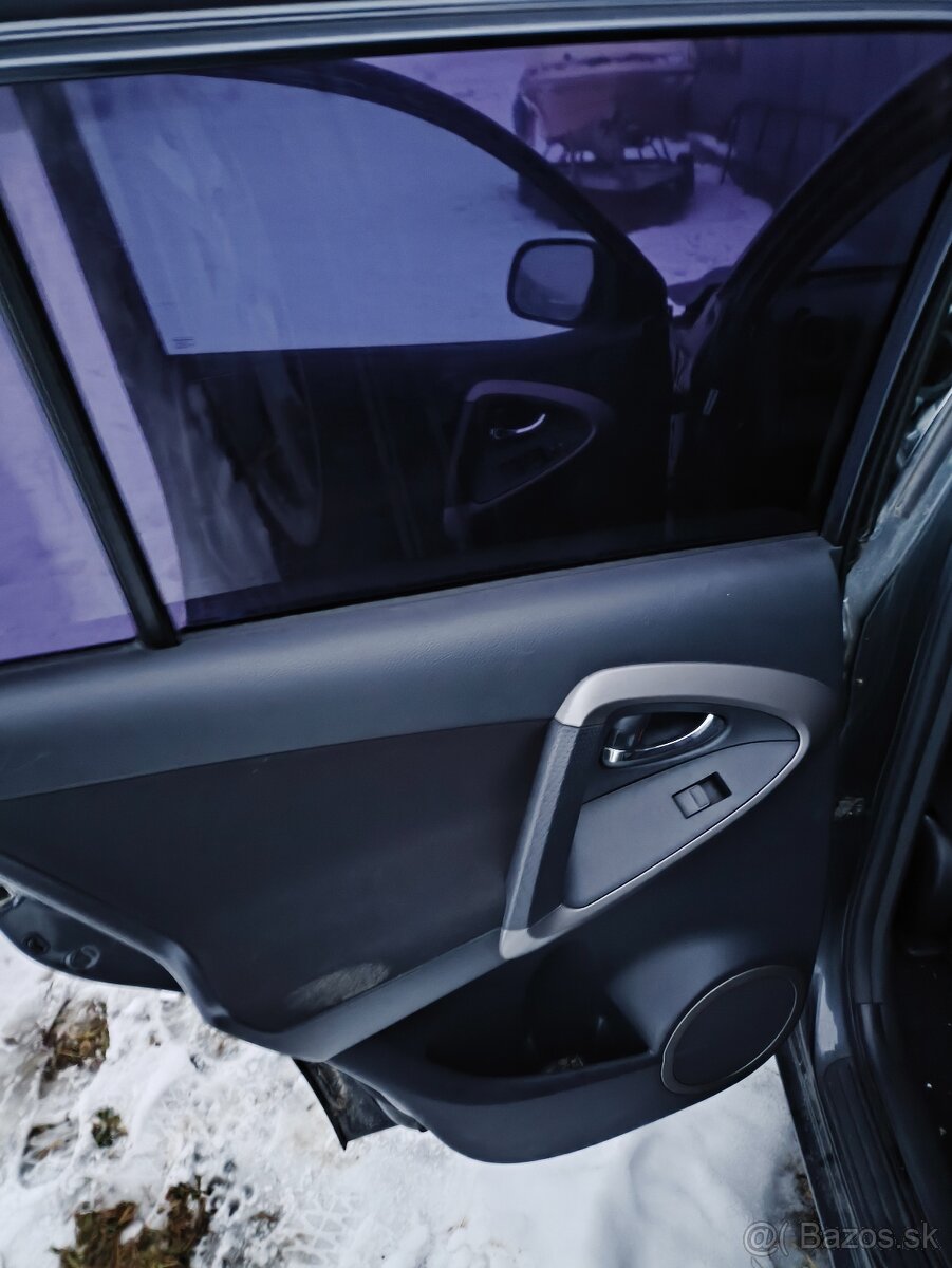 Toyota RAV4 2009 - 5