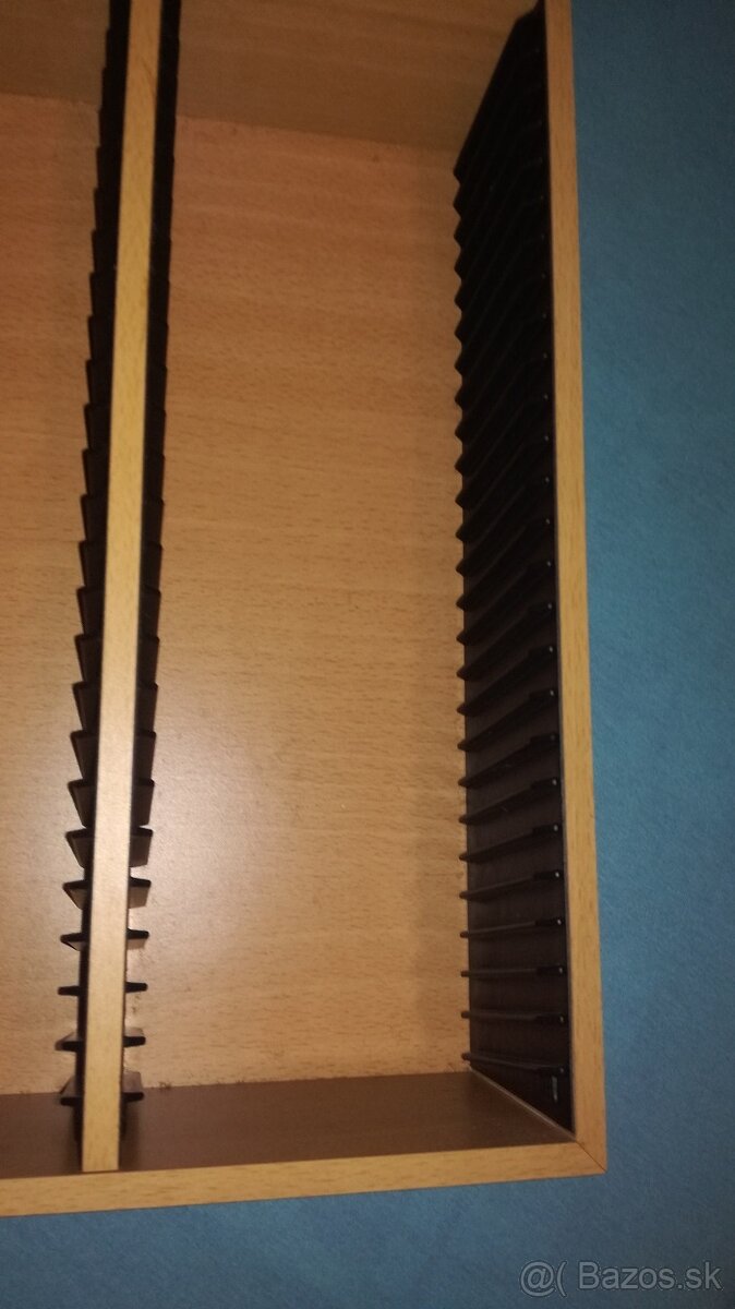 Drevený pekný stojan-box na 50CD - 5