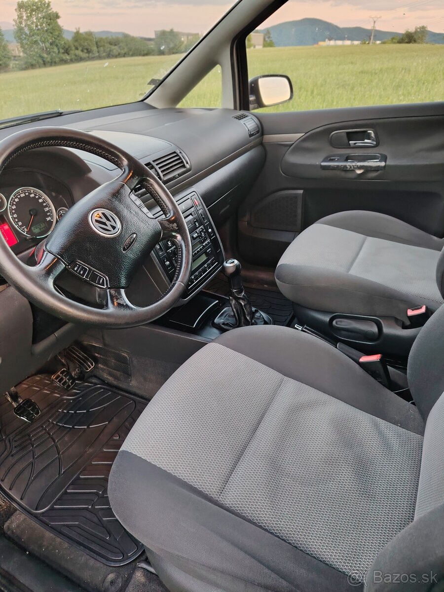 Predám VW Sharan 4x4 1.9 TDi - 5