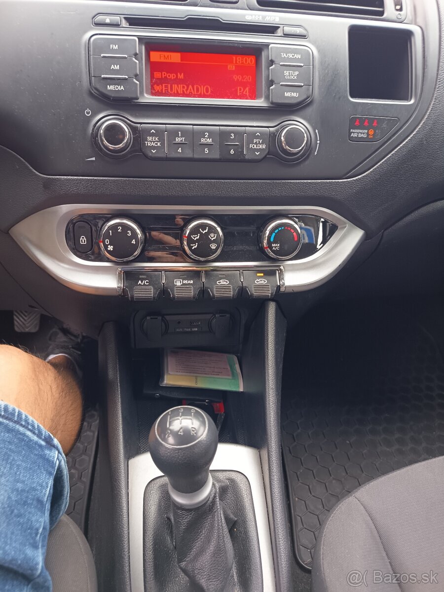 Kia Rio - 5