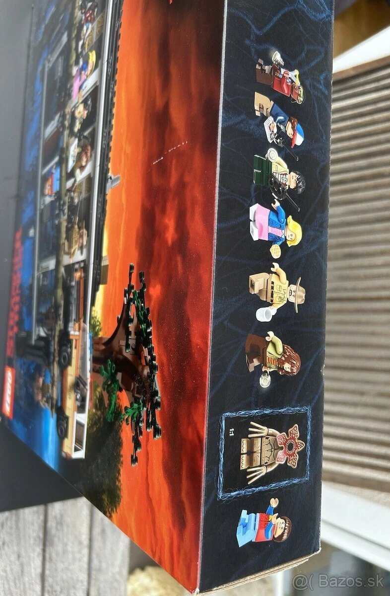 LEGO® Stranger Things 75810 Upside Down - 5