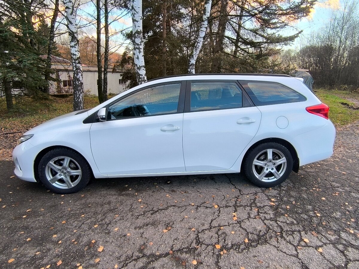 Toyota Auris Touring Sports 1.3 G - 5
