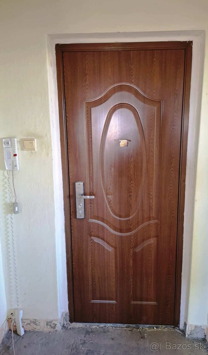 Rúbanisko I-3-izbový byt 58m2,v štádiu začatej rekonštrukcie - 5