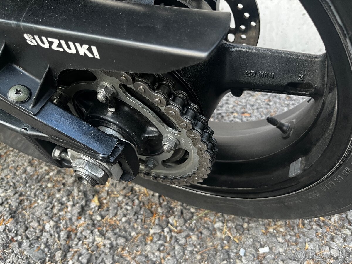 Suzuki Gsxr 750 K4 - 5