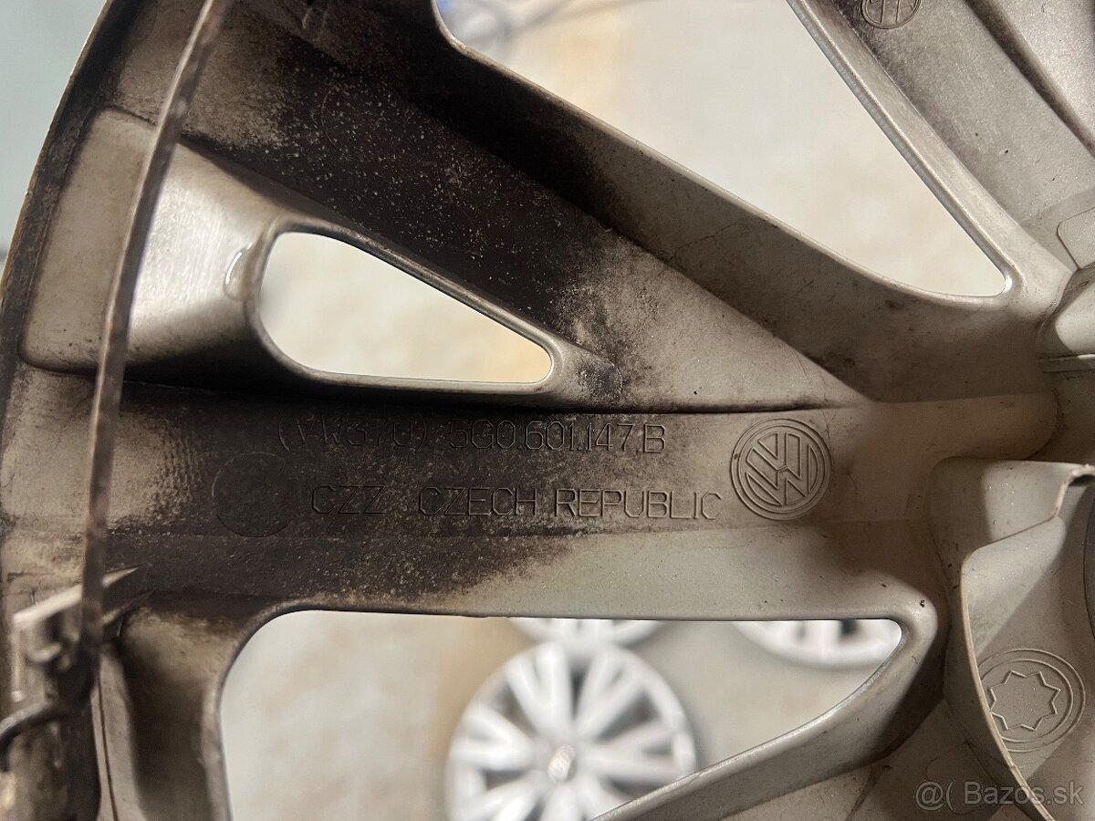 Predám original puklice VW R16 - 5