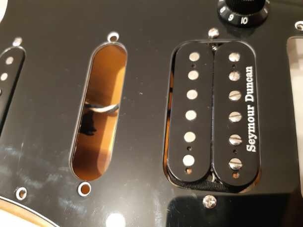 pickguard + potenciometre - 5