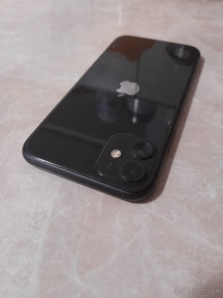 iPhone 11 / 64GB Black - 5