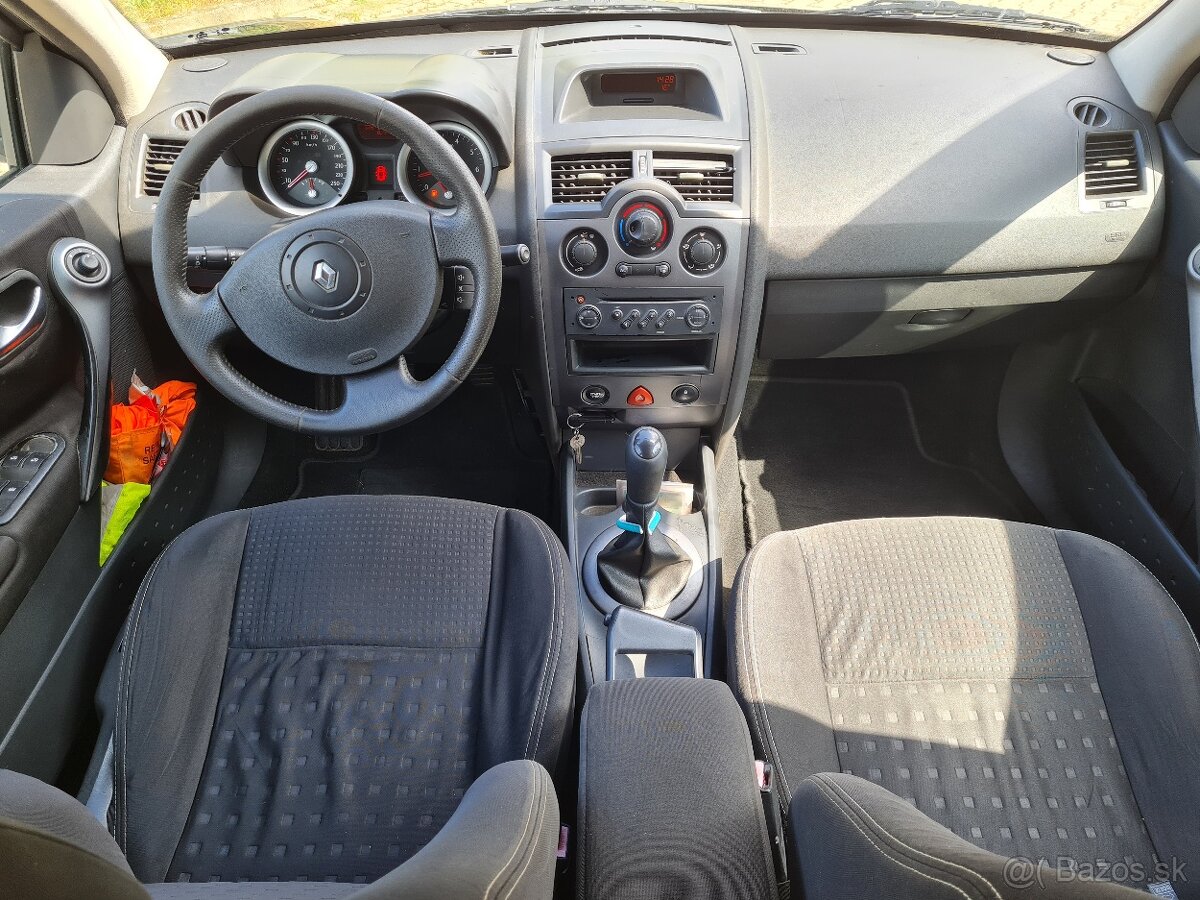 RENAULT MEGANE II. 1,6 16V GRANDTOUR - 5
