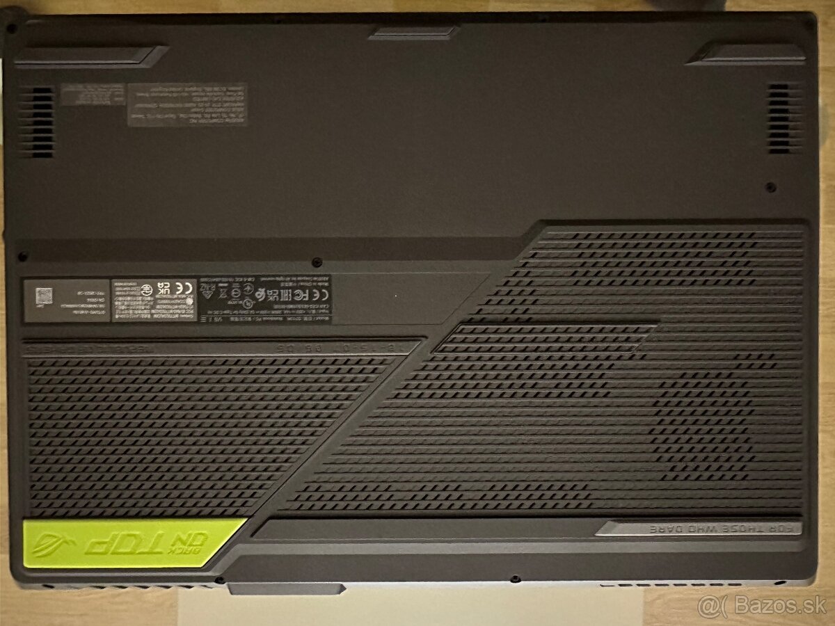 ASUS ROG Strix G17 G713RS RTX 3080, 360 Hz, 17,3" - 5