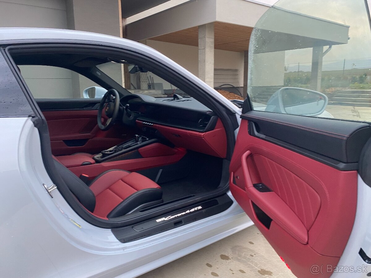 porsche 911 4gtr - 5