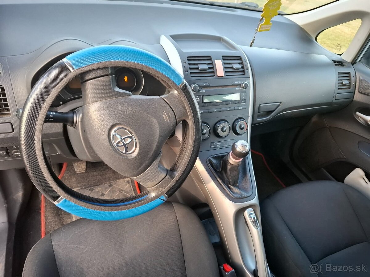 Toyota Auris 1,4T 5D - 5