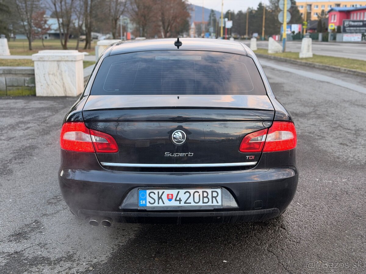 Skoda Superb 2.0 TDI CR DSG - 5