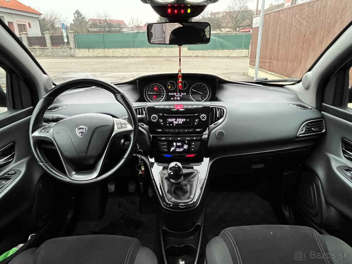 Lancia Ypsilon Gold 1.2i - 5