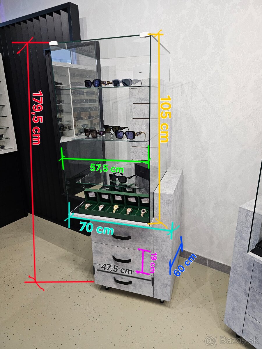 Predám zrenovované výstavné vitríny - 5