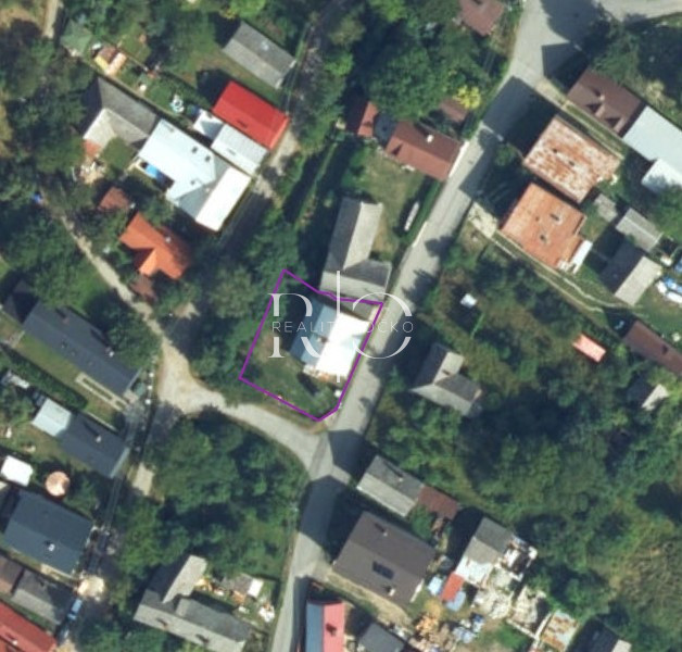 Na predaj rodinný dom v obci Zliechov, okr. Ilava - 5