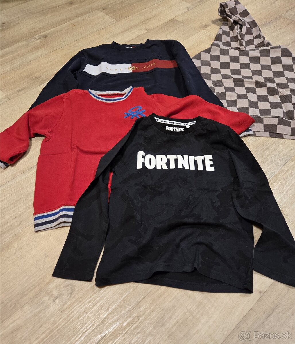 Predám chlapčenské pulóvre a rifle 140, 10Y - 5