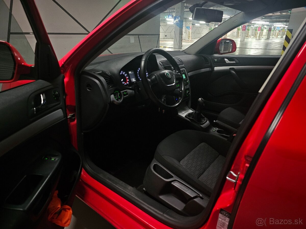 ŠKODA OCTAVIA 1.6TDI COMBI ●2.MAJITEL●ŤAŽNÉ ZARIADENIE ● - 5