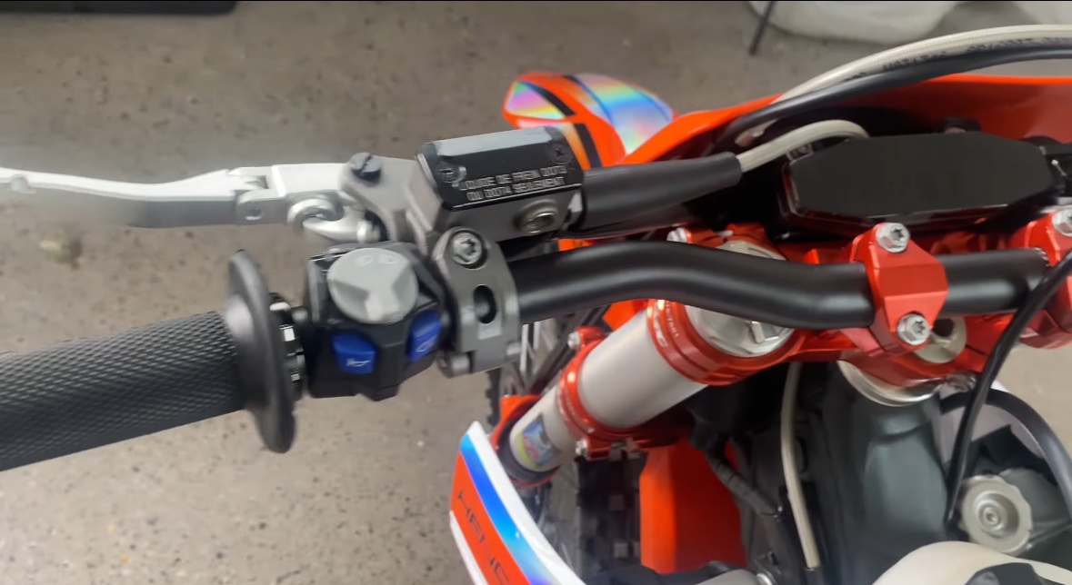 Hengjian S7-Z300  Ktm exc300