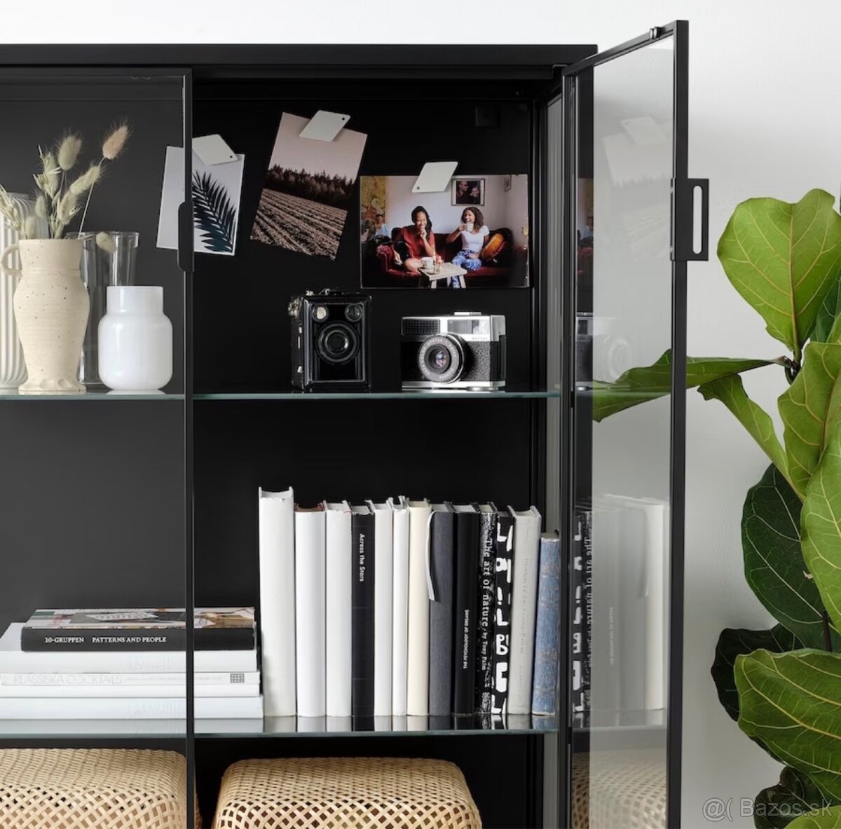 Vitrina presklená antracitova farba - 5