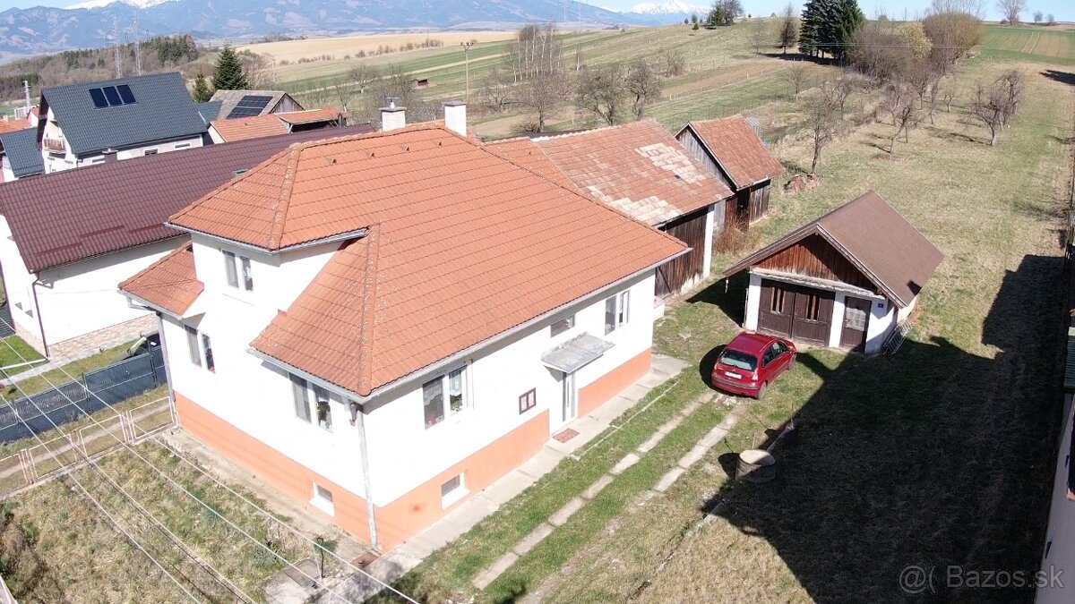 Zrekonštruovaný 4-izbový rodinný dom s garážou GALOVANY - 5