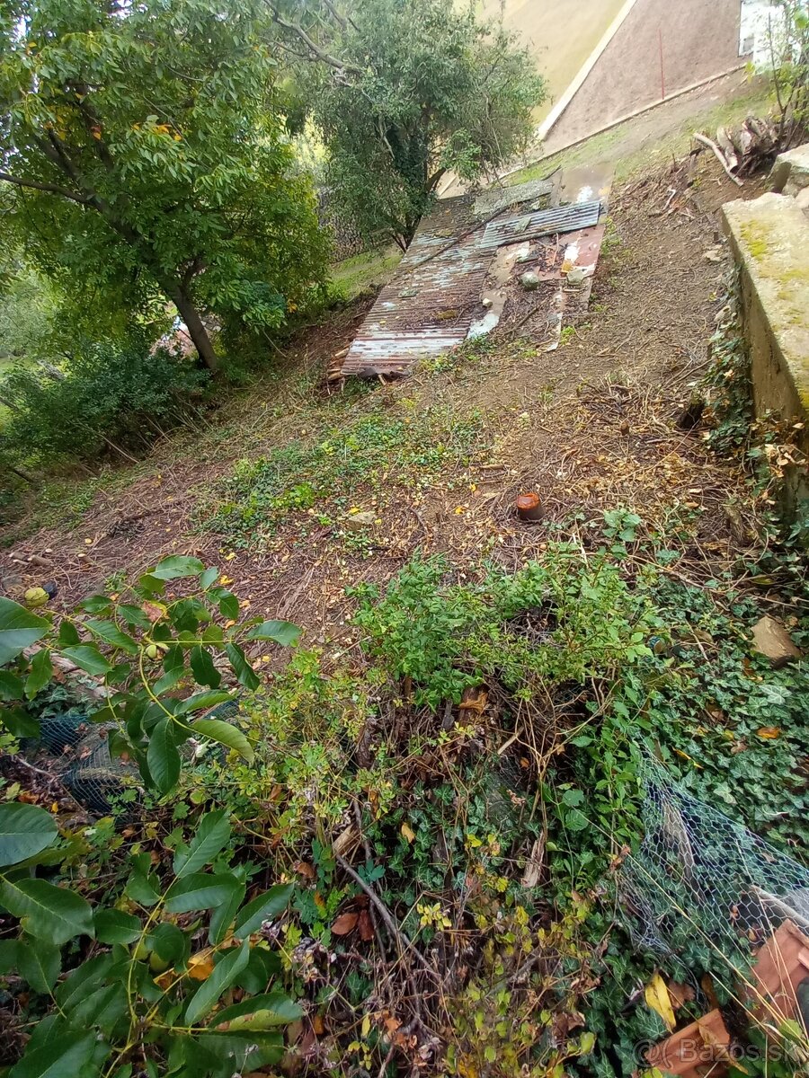 pozemek se sklepem u dukovan - 5