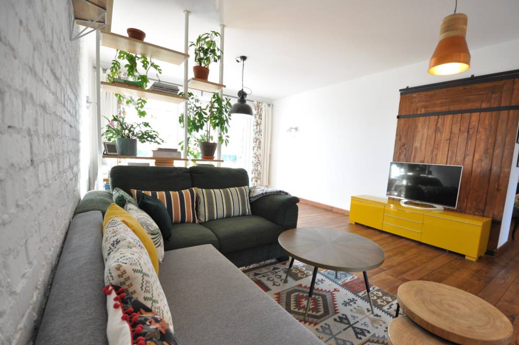 Jedinečný a priestranný 3-izbový byt s tehlovou atmosférou 9 - 5