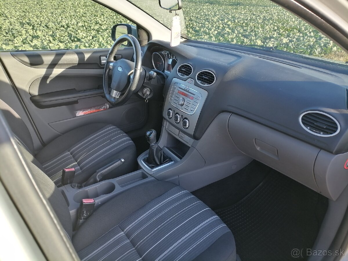 Ford Focus, benzín - 5