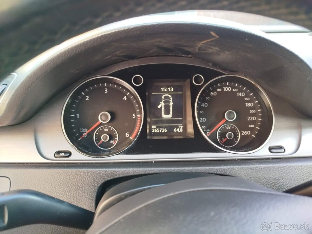 Volkswagen Passat - 5