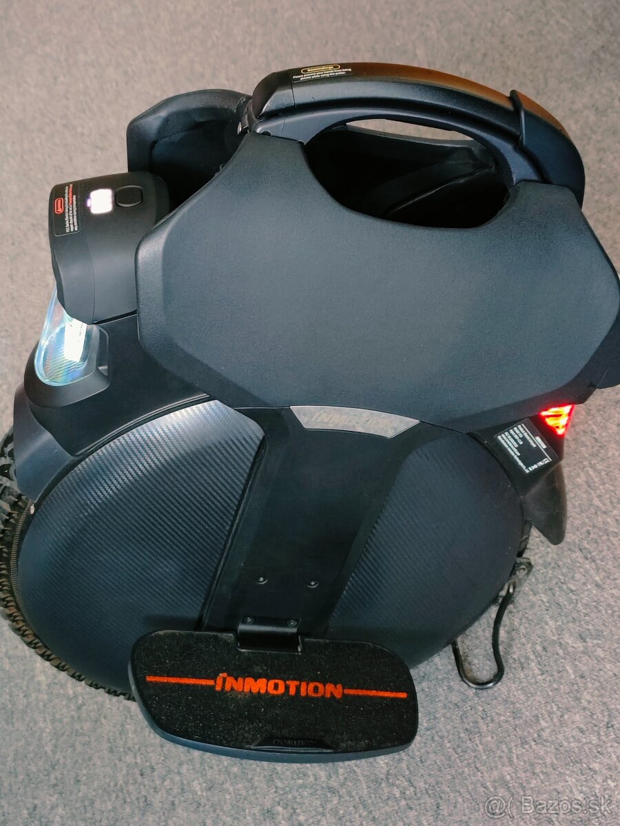Predám jednokolku INMOTION V11 (6395 km), výborný stav - 5