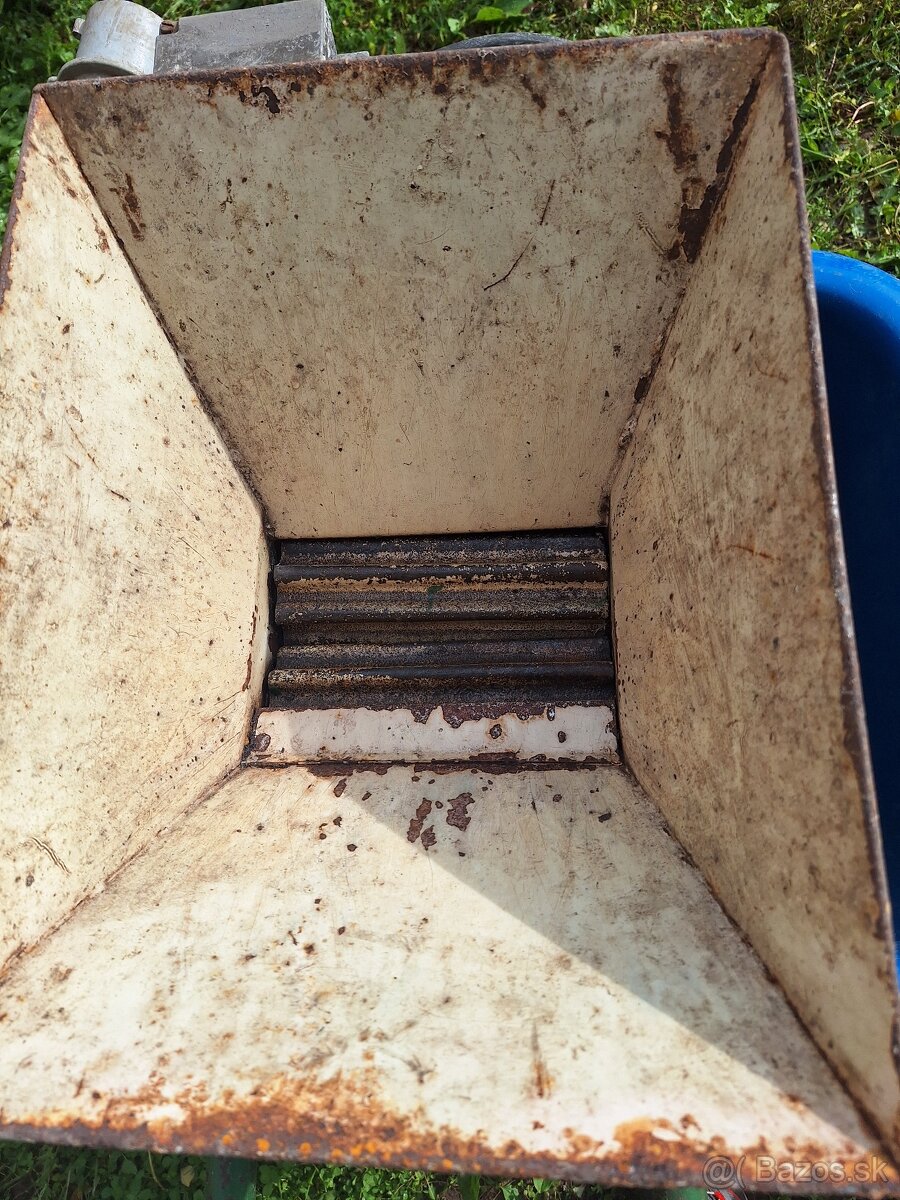 Elektrický mlynček na hrozno - 5