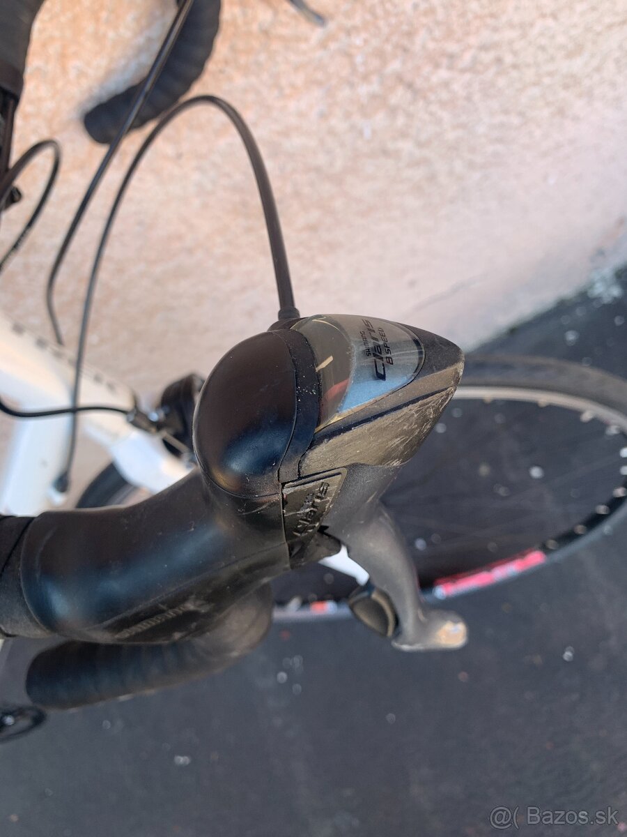 Cestný bicykel Trek 1.1. 2014 - 5