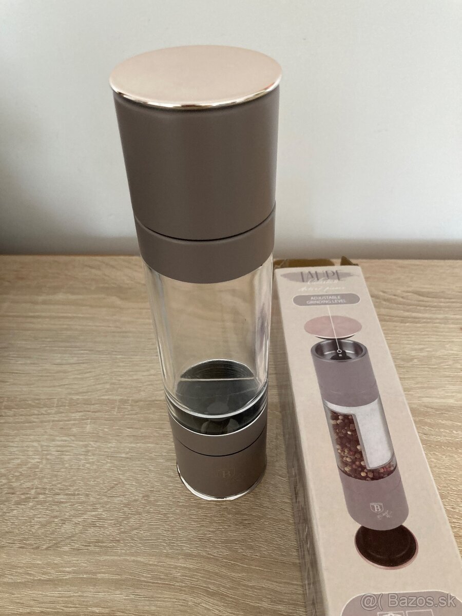 Kuchyňa byt rozne veci aj dekorácie - 5