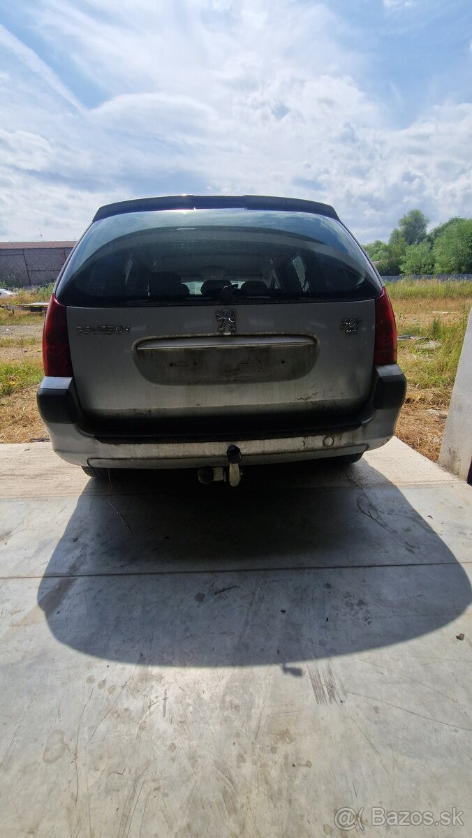 Predám náhradné diely na peugeot 307sw 1.6hdi rok výroby 200 - 5