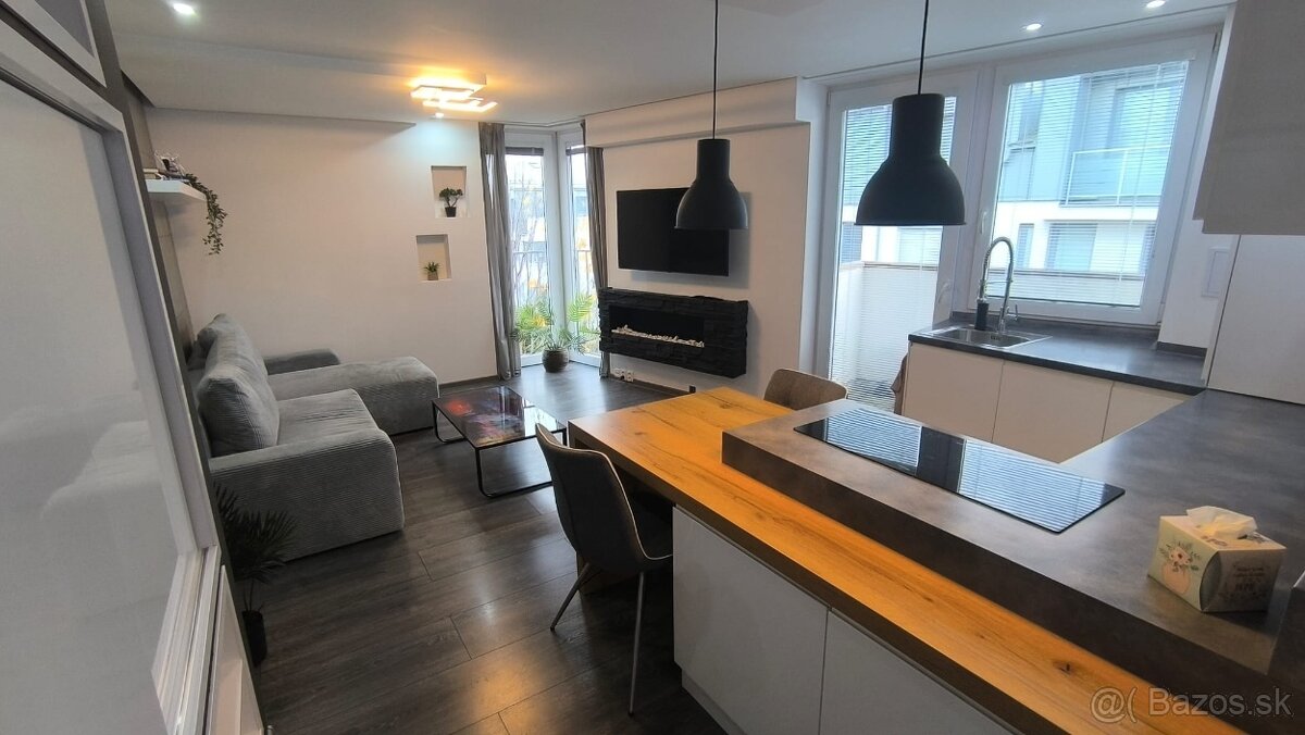 NOVÝ MARTIN - veľmi pekný 3-izb. byt s 2 balkónmi - Martin - 5