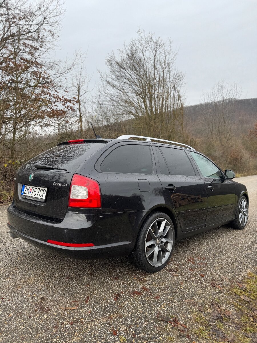 Predám Škoda Octavia Combi 2 RS FL DSG 2.0 tdi CR 125kw - 5