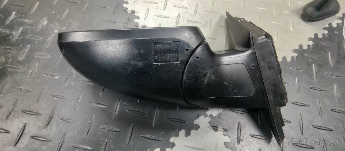 Kia Ceed 3 III CD Land Cruiser 120- zrkadlo antena osvetleni - 5