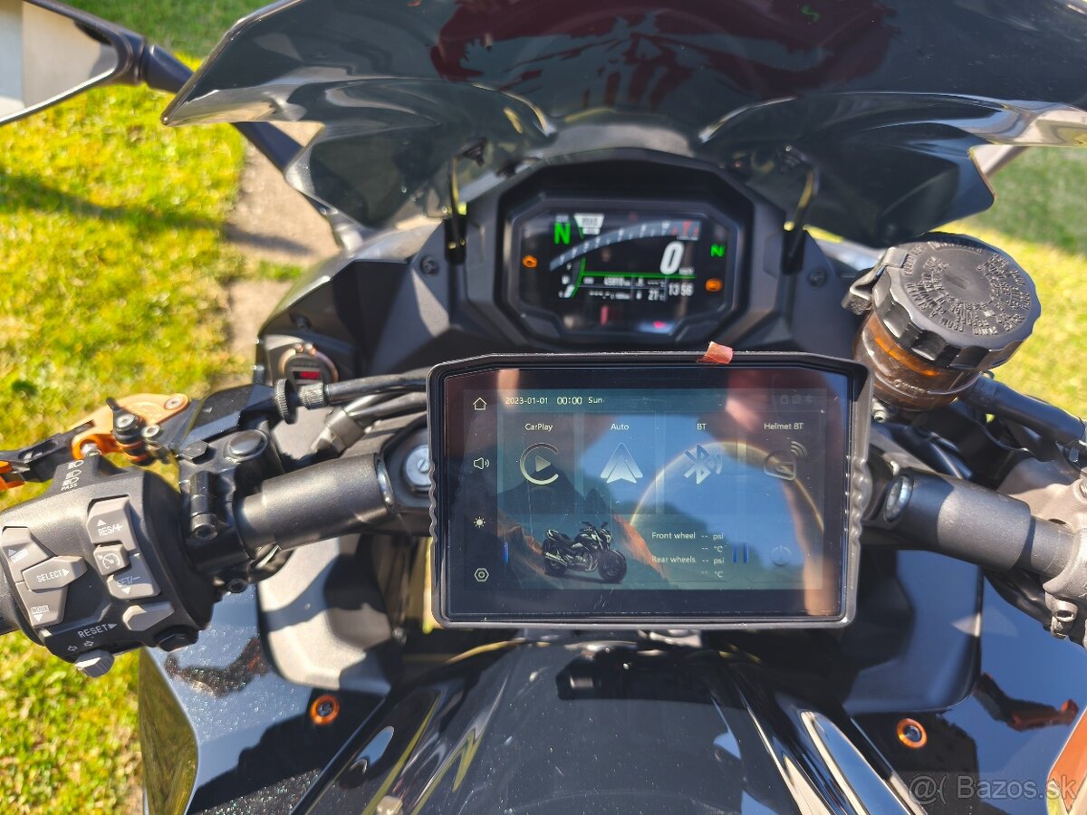 Kawasaki Ninja 1000SX - 5