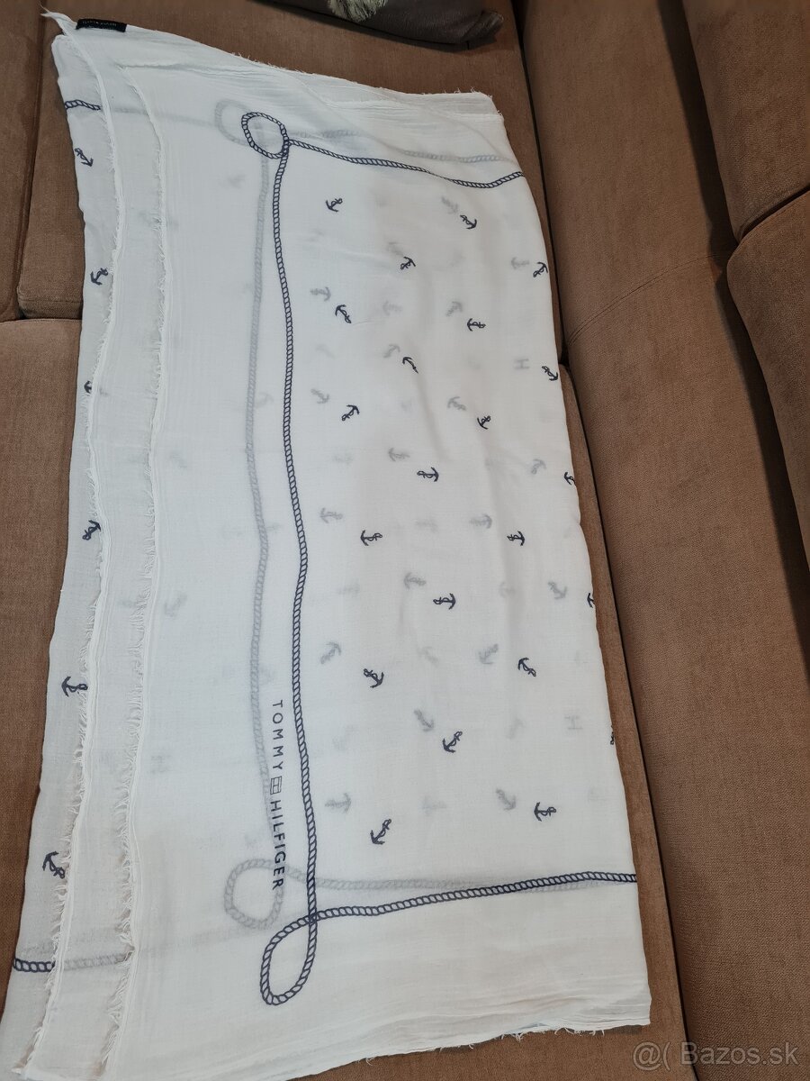 Tommy Hilfiger šál na jar - 5