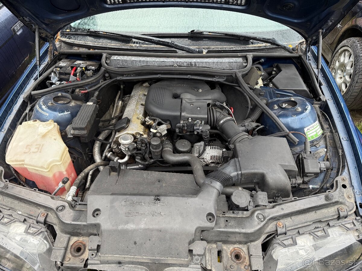 Predám v celku alebo rozpredam na diely BMW e46 318i coupe - 5