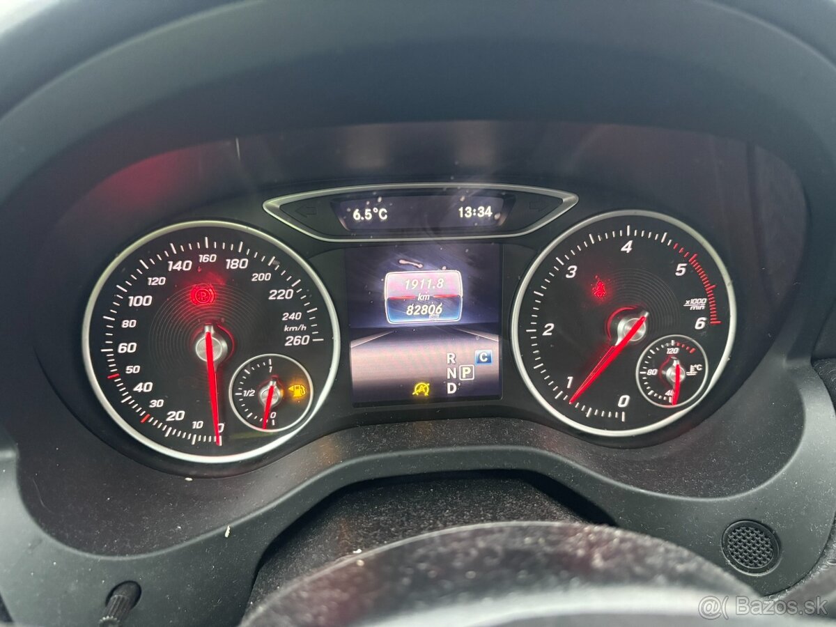 Mercedes Trieda A - 5