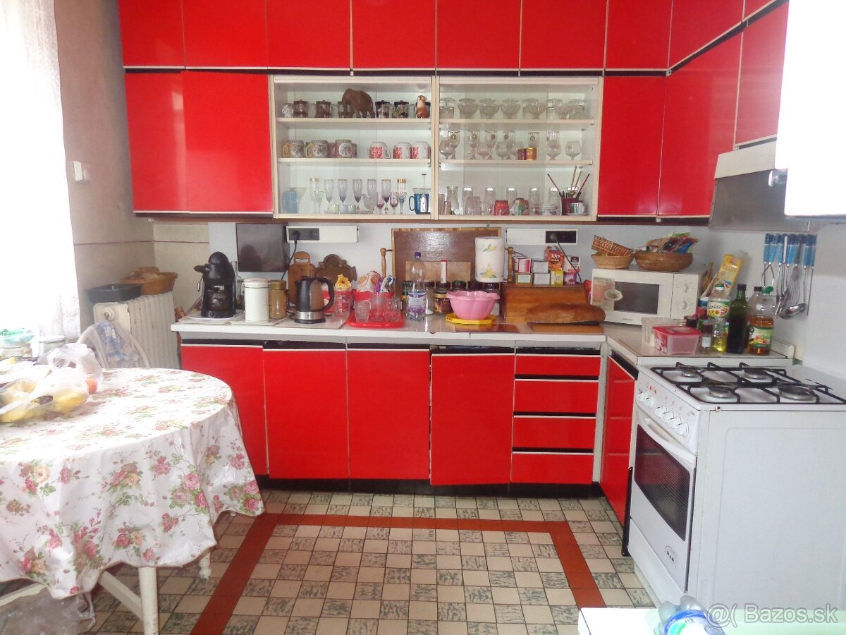 Dom na bývanie a budovy na podnikanie v Lučenci - Opatová - 5